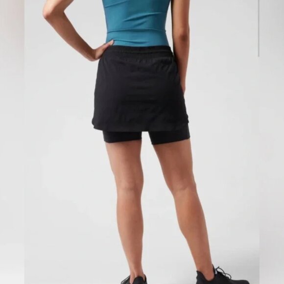 Athleta Trekkie Black Skort Jupe-Short 4 - Picture 2 of 11